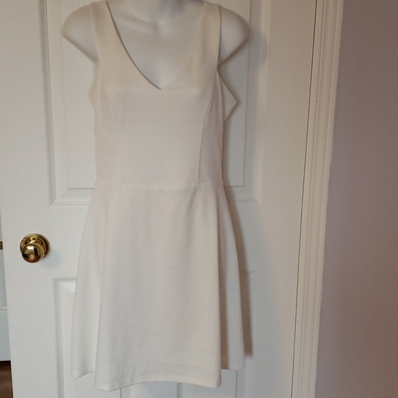 Hollister | size medium white dress - Picture 2 of 8